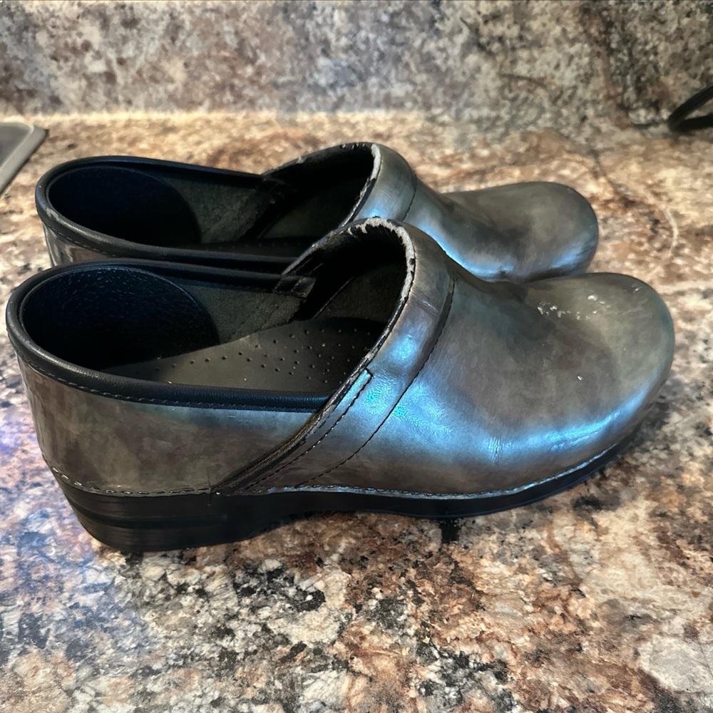 Dansko Silver Leather Holographic Clogs EU 42. USA 10.5